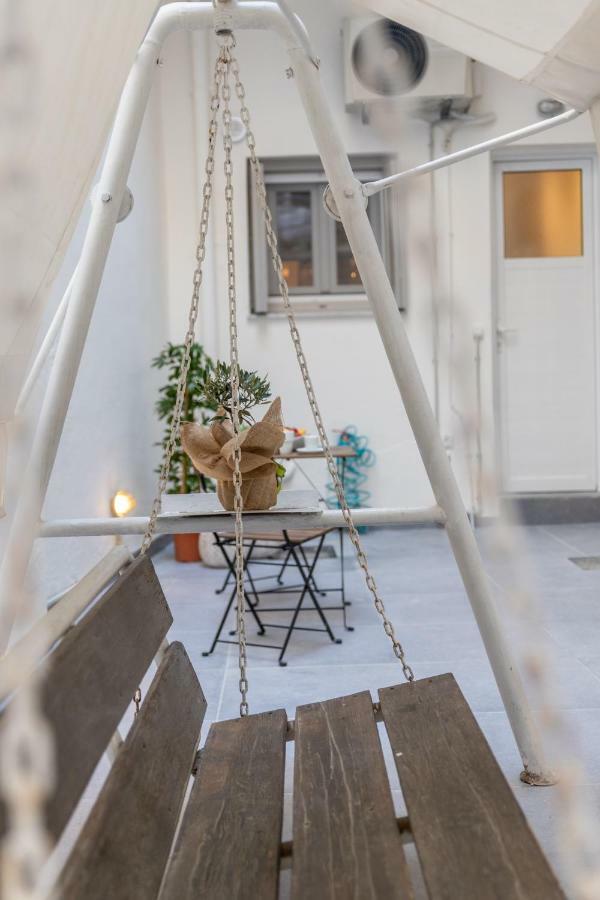Ports Crossroad D Appartement Piraeus Buitenkant foto